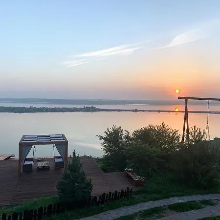 Chervona Kalyna Літній будинок