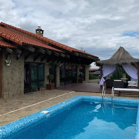 Chervona Kalyna منزل ريفي