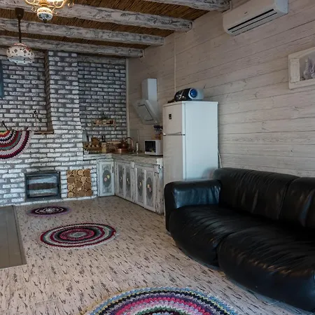 Chervona Kalyna Літній будинок